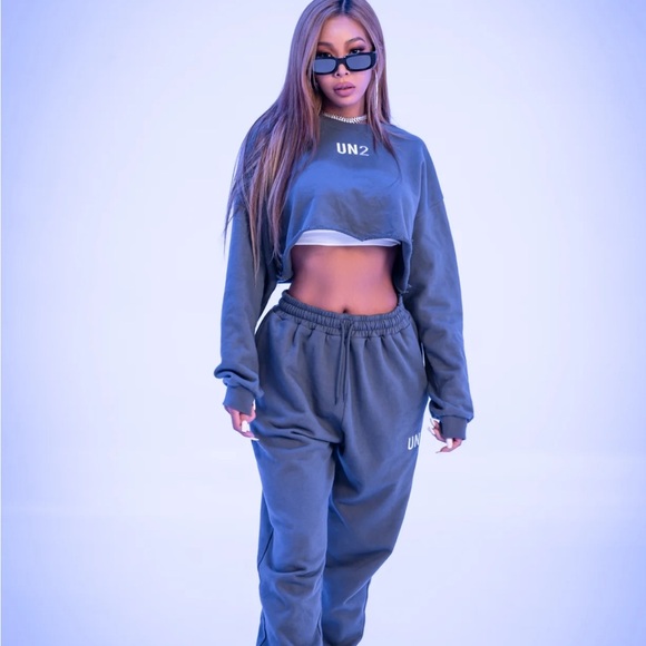 MIEUX UN2 CROP TOP SWEATER sweatshirt shadow gray size 4 (XL) - Picture 1 of 8